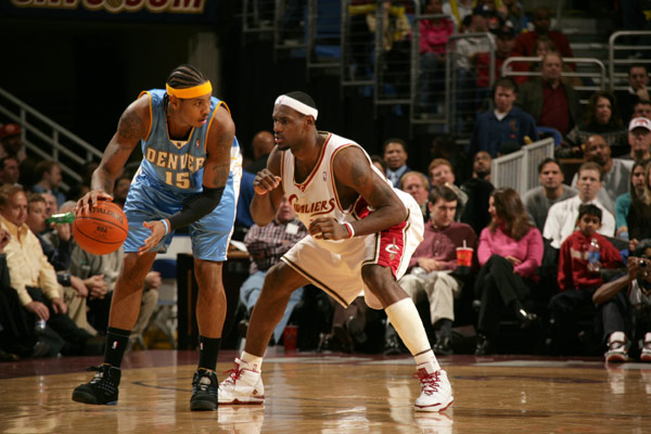 30号再续，弗林蓬社媒展示利物浦新赛季球衣（30号继续沿用，弗林蓬社媒晒利物浦新赛季球衣）