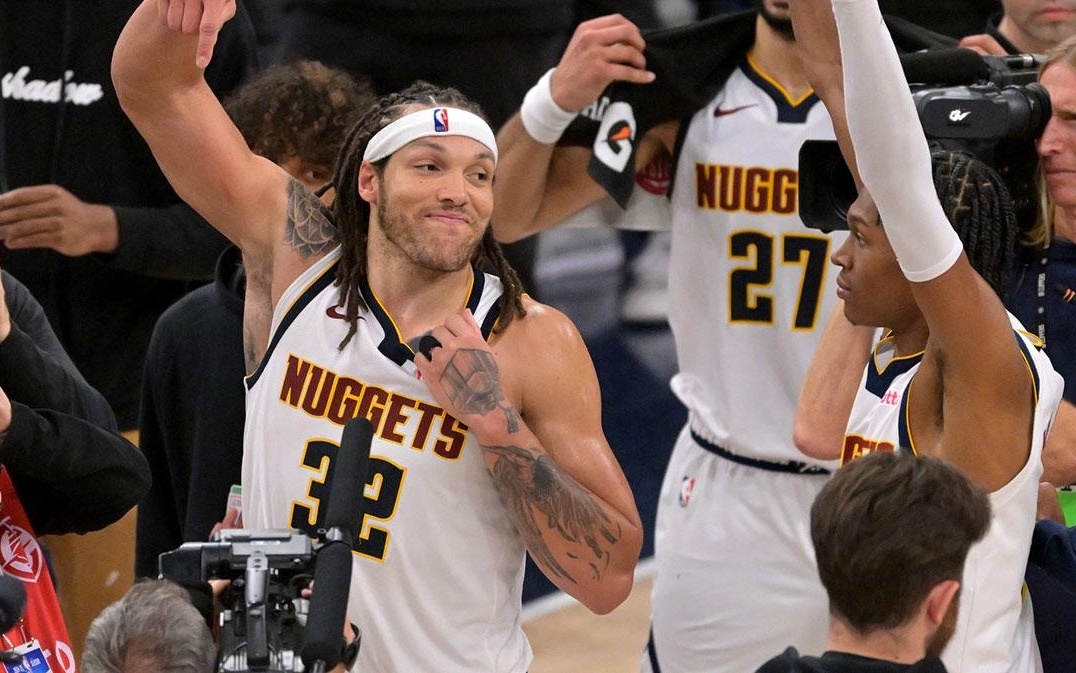 连场扑点，小米林科维奇当选那不勒斯0-0科莫全场最佳球员（小米林科维奇连场扑点，荣膺那不勒斯0-0科莫全场最佳）