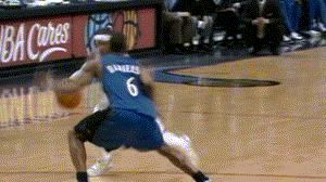 罗体：斯帕莱蒂重回那不勒斯全程遭嘘，球迷不原谅他执教尤文（罗马体育报：斯帕莱蒂重返那不勒斯遭全场嘘声，球迷仍因其执教尤文难以原谅）