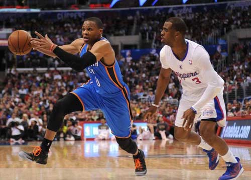 亚马尔被换下后不太高兴？弗里克打趣：下场我就让亚马尔替补（亚马尔被换下显不悦？弗里克笑称：下一场就让他坐板凳）