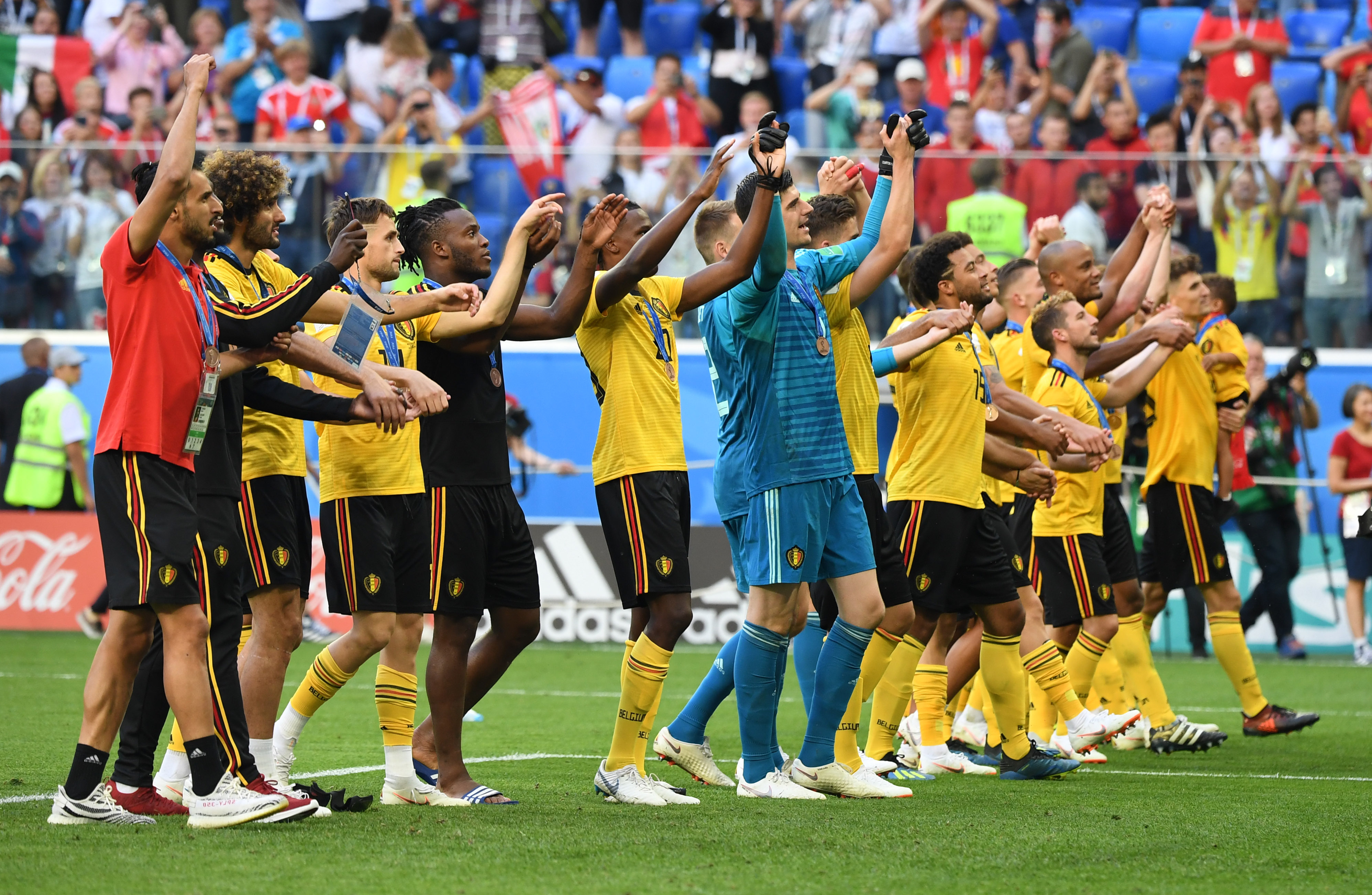 罗马诺：那不勒斯风暴已过，孔蒂如期归队准备让球队重回正轨（罗马诺：那不勒斯风波平息 孔蒂按计划归队力助球队重回正轨）