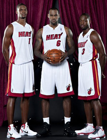 大范：湖人不是争冠球队，三个核心都是攻强守弱（大范直言湖人非夺冠之师，三核心重攻轻防）