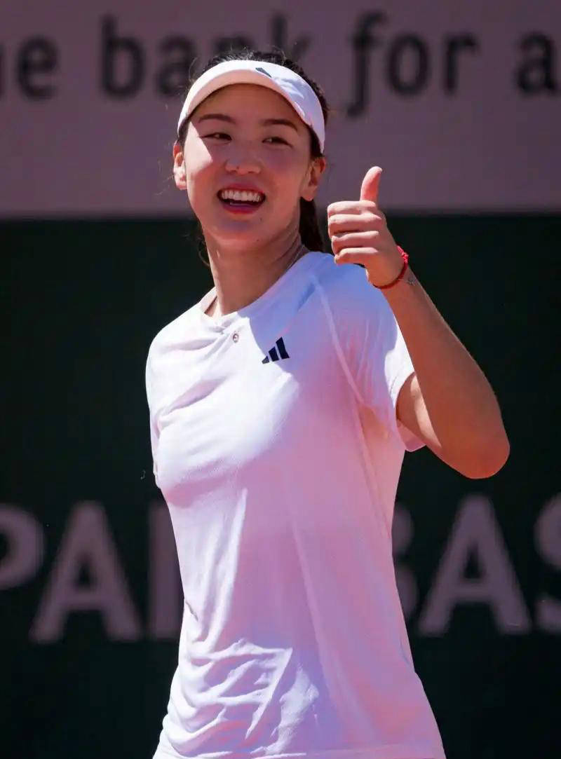 苦主！西班牙此前共5次客场交手荷兰，战绩1平4负难求一胜.